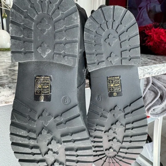 Mark & Maddux Travis-05 Black Lace-Up Over-the-Knee Combat Boots - Picture 6 of 7